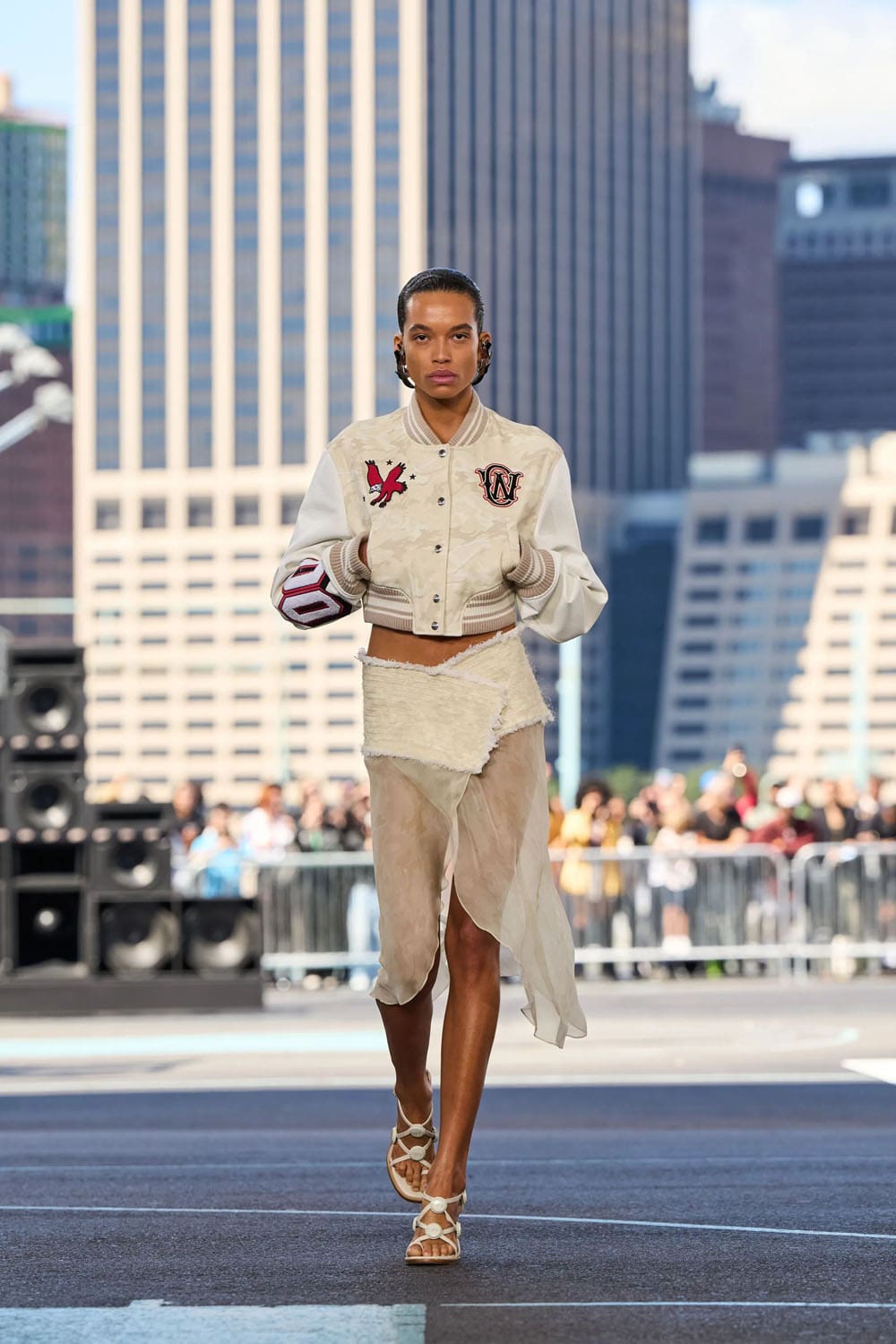 Off White Весна Лето 2025 Нью-Йорк Runway Журнал (16)