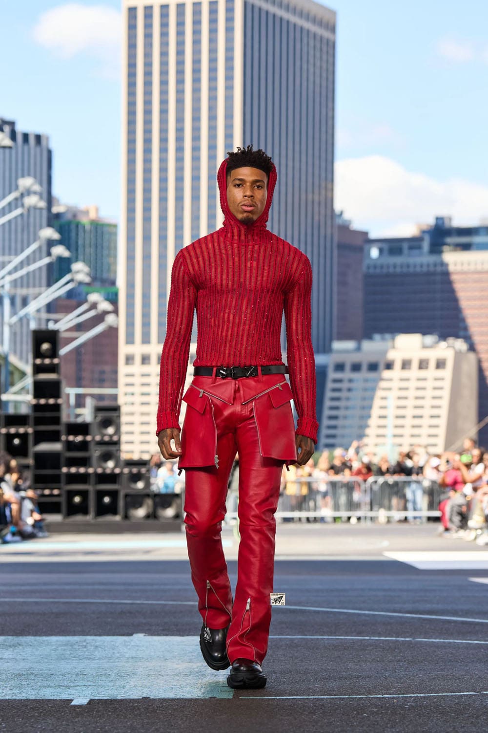Off White Весна Лето 2025 Нью-Йорк Runway Журнал (25)