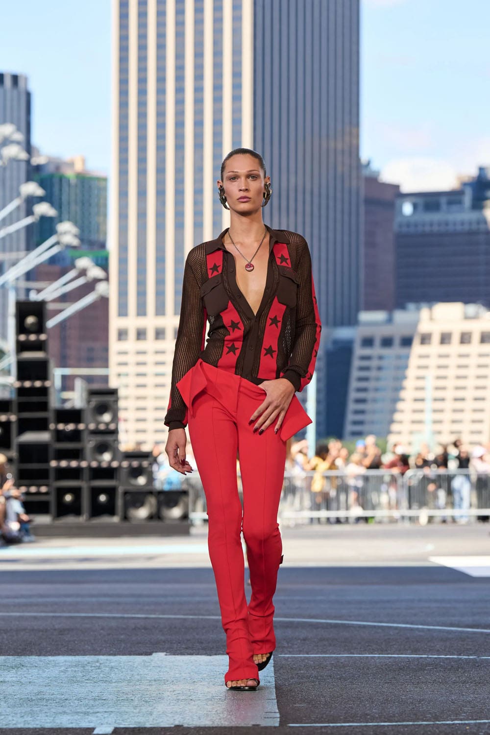 Off White Весна Лето 2025 Нью-Йорк Runway Журнал (7)