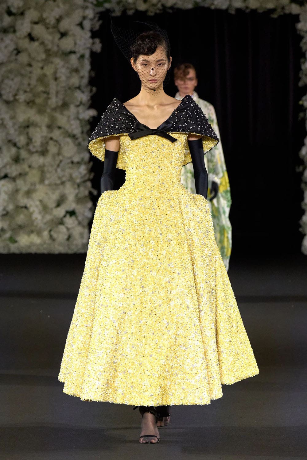 Richard Quinn Primavera Estate 2025 Londra Runway Magazine (11)