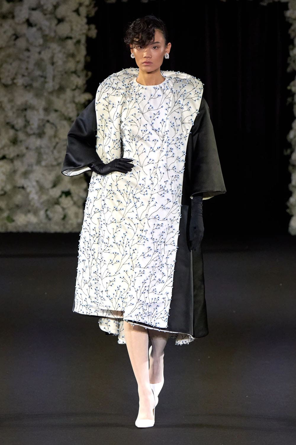Richard Quinn Primavera Estate 2025 Londra Runway Magazine (15)