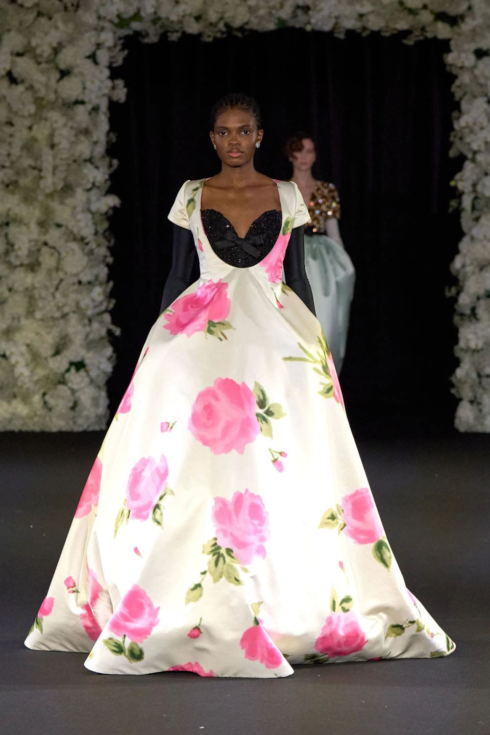 Richard Quinn Primavera Estate 2025 Londra Runway Magazine (28)