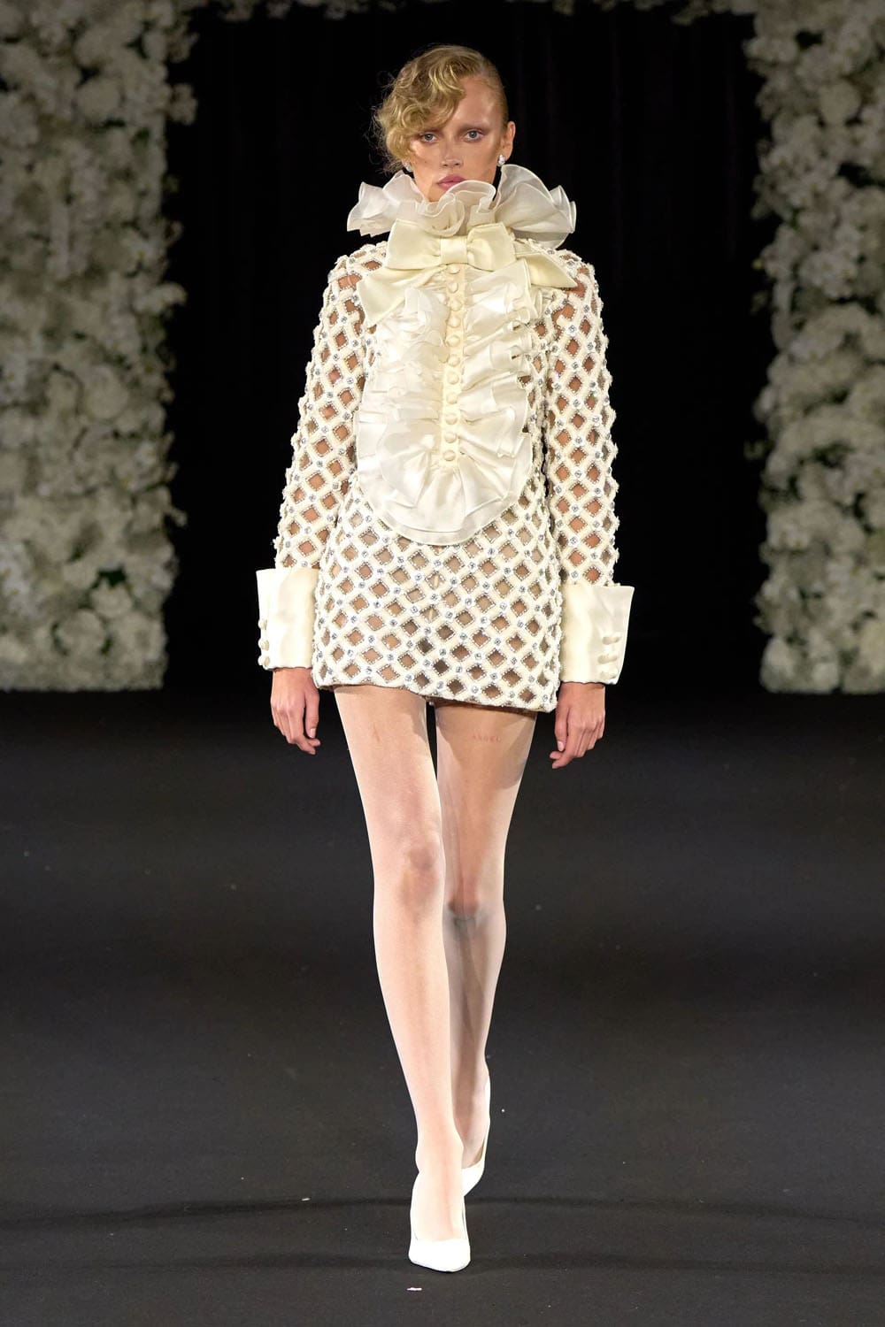 Richard Quinn Primavera Estate 2025 Londra Runway Magazine (31)