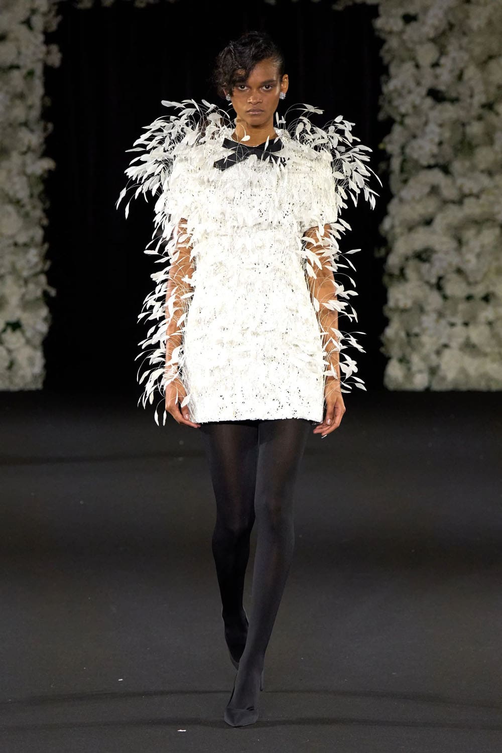 Richard Quinn Primavera Estate 2025 Londra Runway Magazine (32)