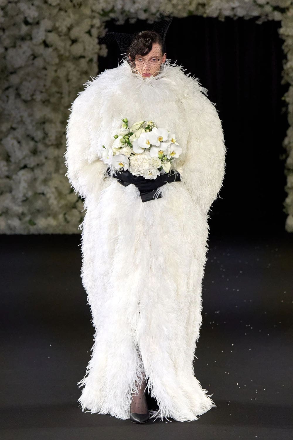 Richard Quinn Primavera Estate 2025 Londra Runway Magazine (44)