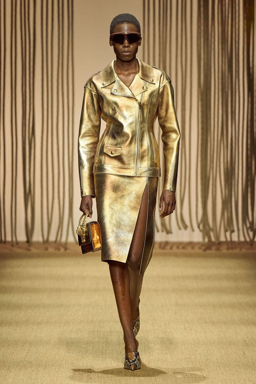 Roberto Cavalli Spring Summer 2025 Milan Runway Magazine (22)