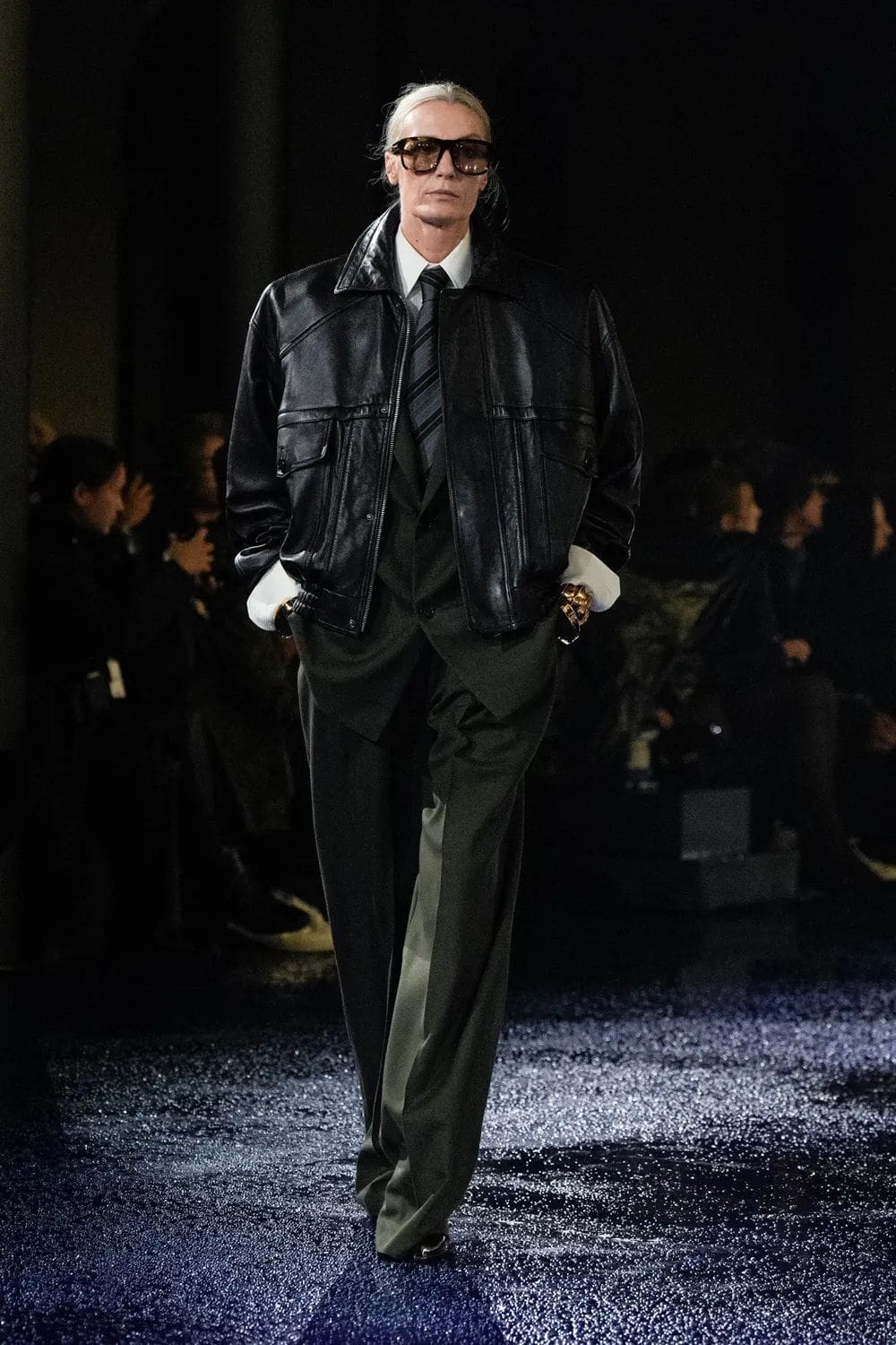 Saint Laurent 2025 春夏系列 Runway 杂志(10)