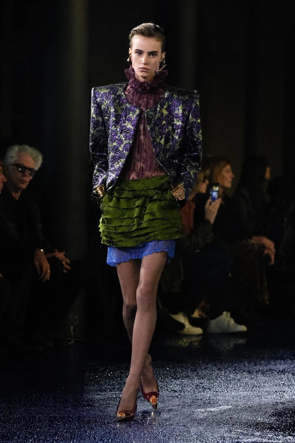 Saint Laurent 2025 春夏系列 Runway 杂志(36)