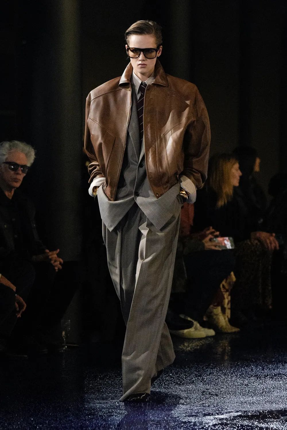 Saint Laurent 2025 春夏系列 Runway 杂志(4)