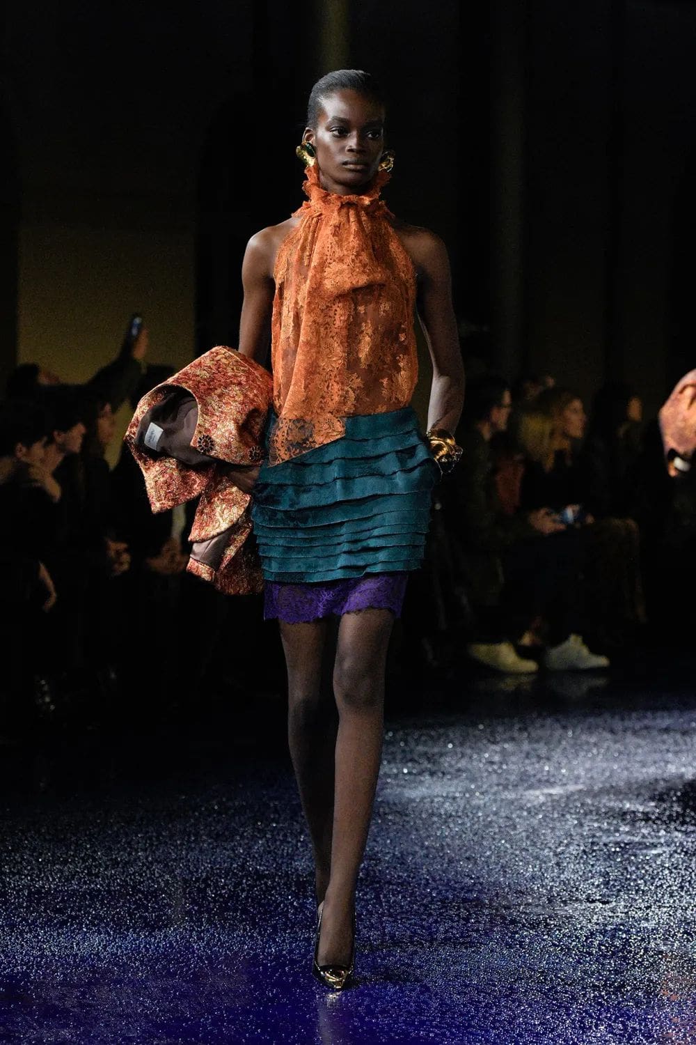 Saint Laurent 2025 春夏系列 Runway 杂志(41)