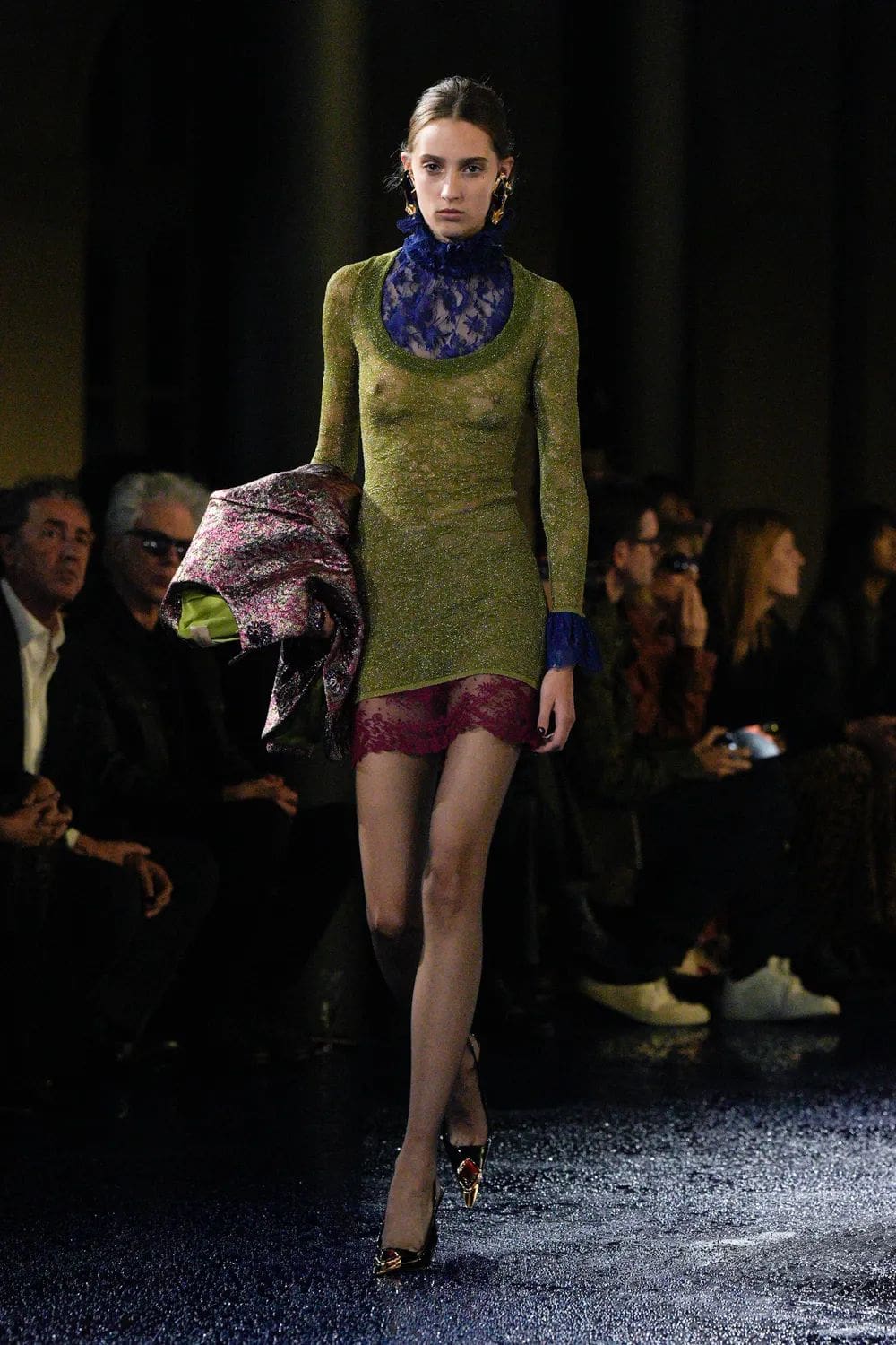 Saint Laurent 2025 春夏系列 Runway 杂志(45)