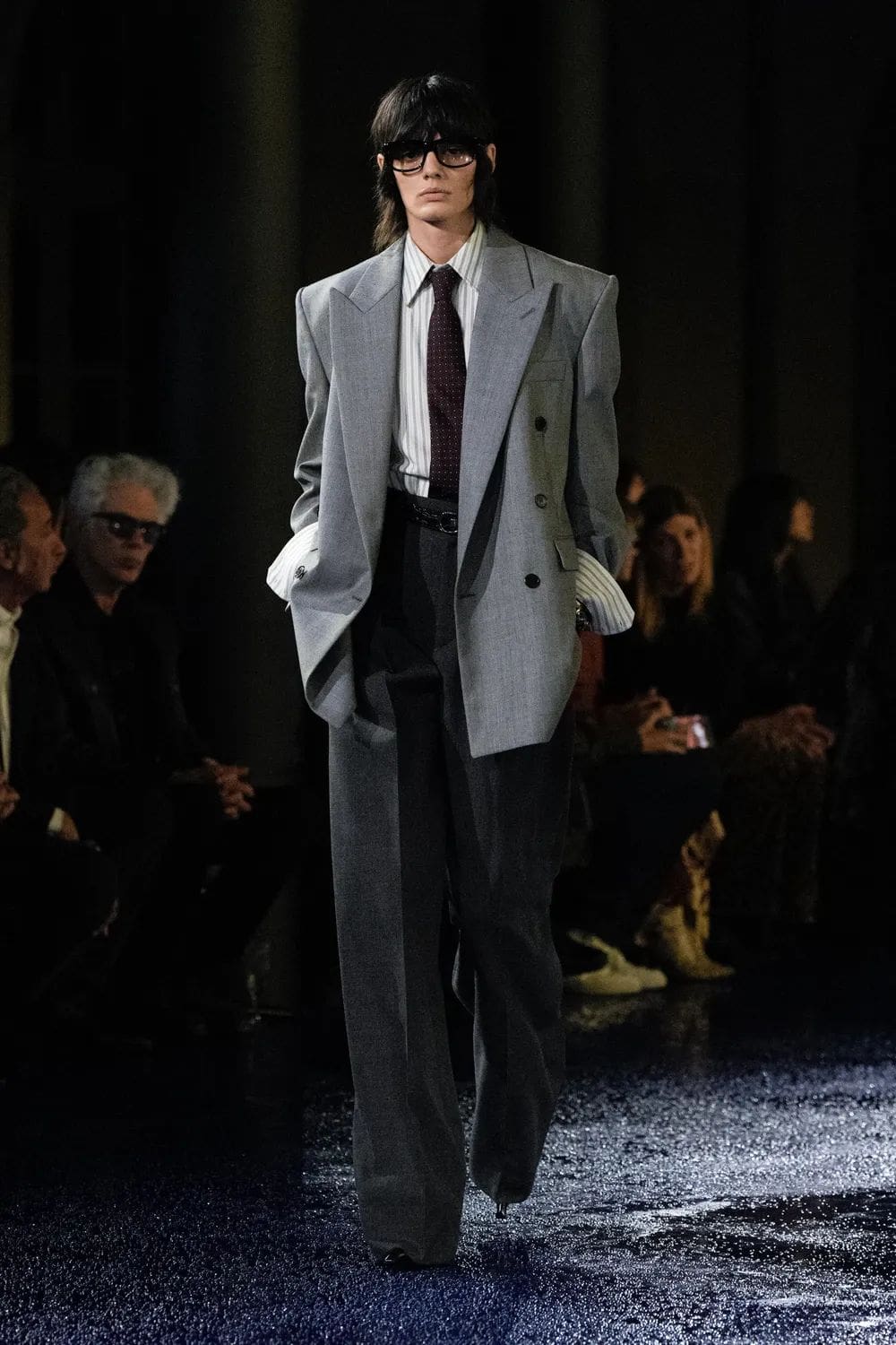 Saint Laurent 2025 春夏系列 Runway 杂志(8)