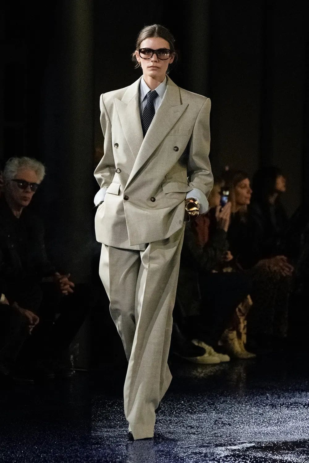 Saint Laurent 2025 春夏系列 Runway 杂志(9)