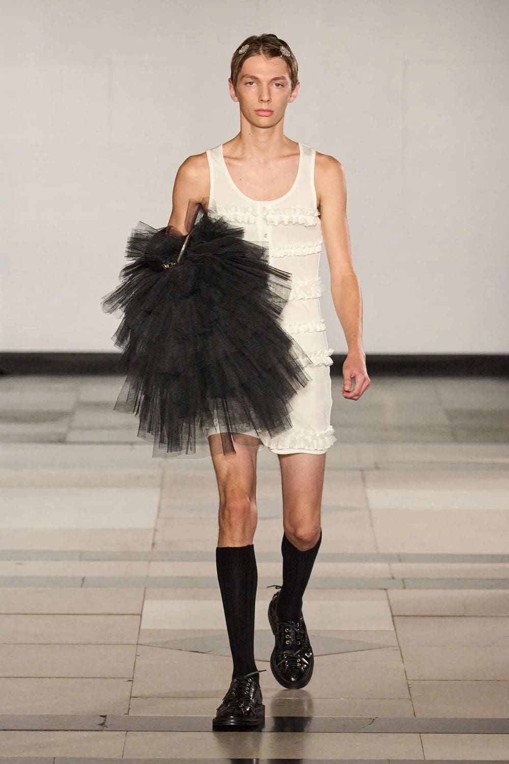 Simone Rocha Primavera Verano 2025 Londres Runway Revista (19)