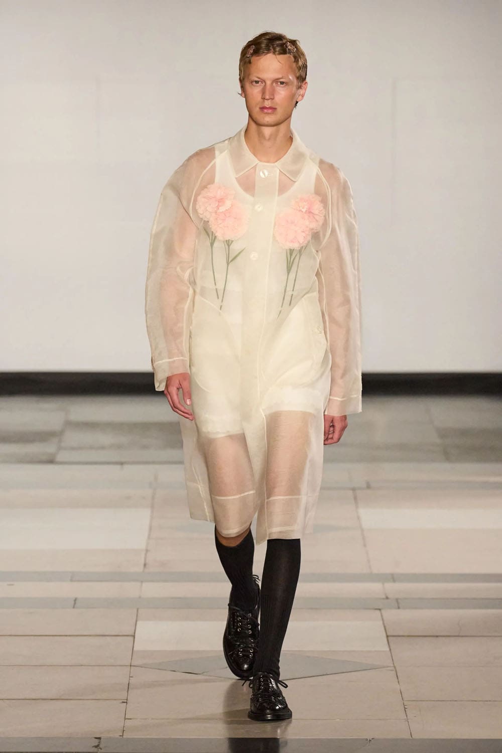 Simone Rocha Primavera Verano 2025 Londres Runway Revista (20)