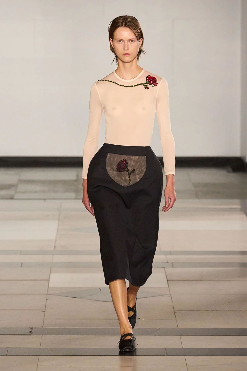 Simone Rocha Primavera Verano 2025 Londres Runway Revista (28)
