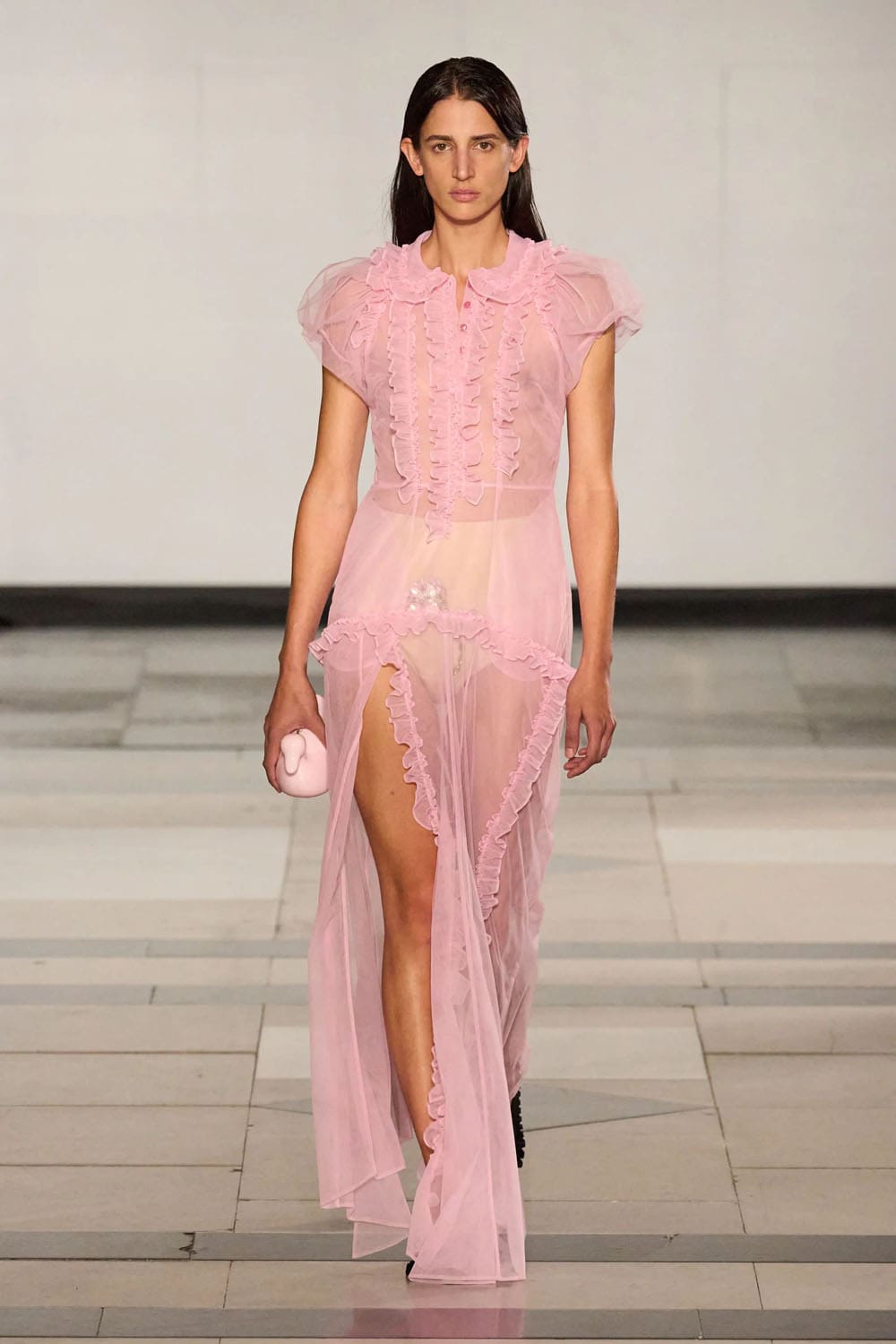 Simone Rocha Primavera Verano 2025 Londres Runway Revista (36)