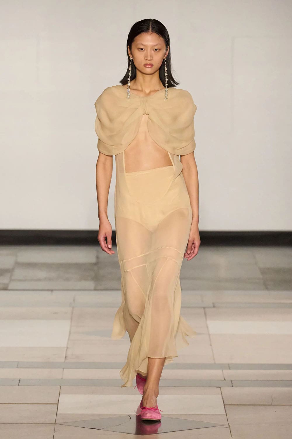 Simone Rocha Primavera Verano 2025 Londres Runway Revista (38)