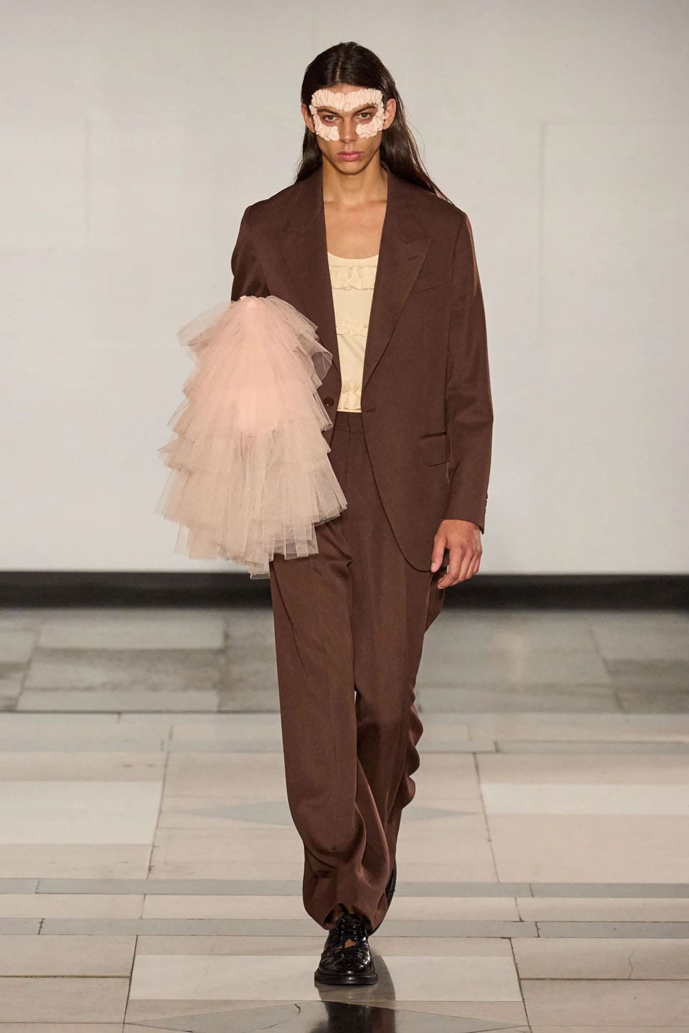 Simone Rocha Primavera Verano 2025 Londres Runway Revista (41)