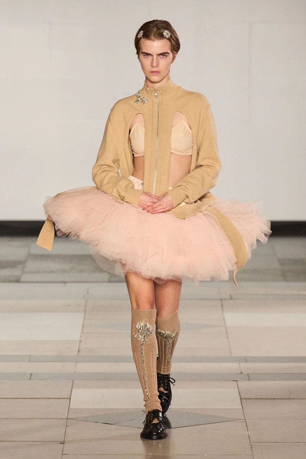 Simone Rocha Primavera Verano 2025 Londres Runway Revista (7)