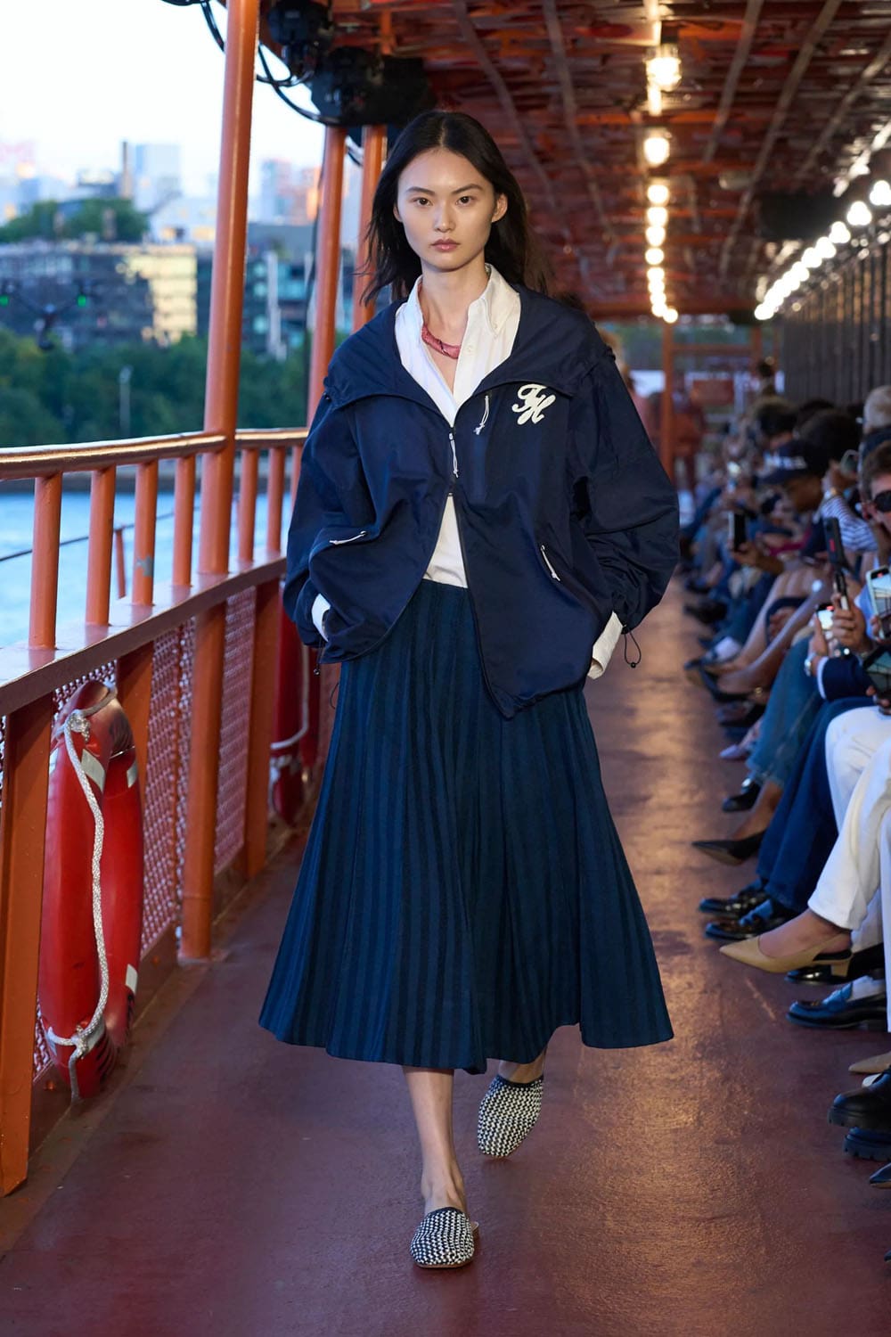 Tommy Hilfiger 2025 New York Runway Magazine (10)