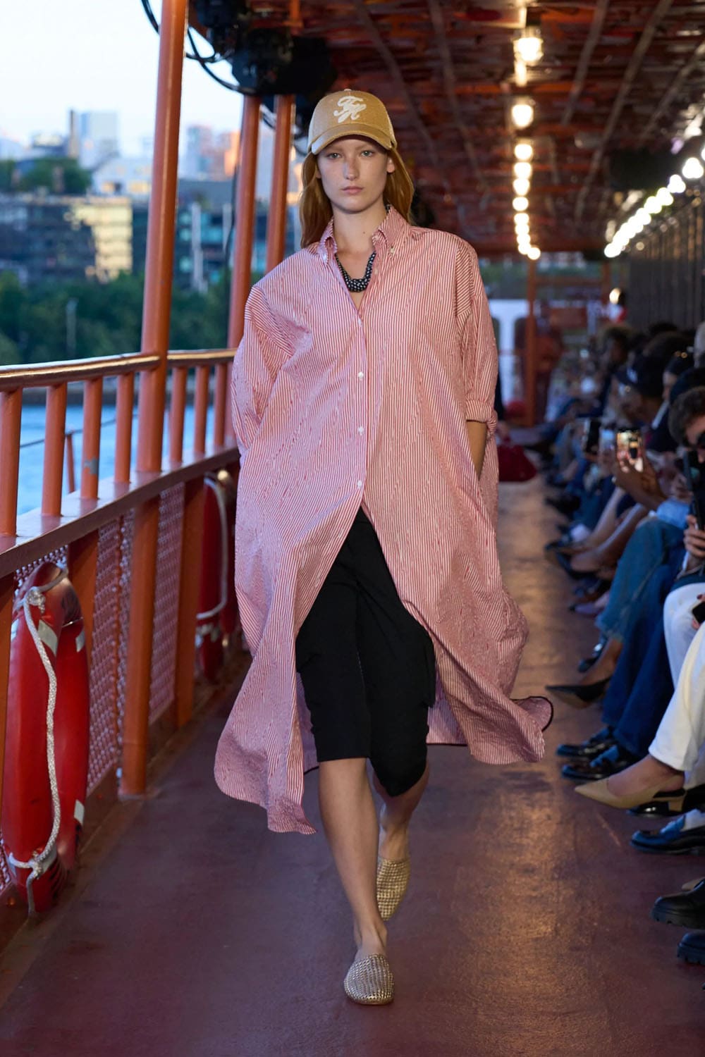 Tommy Hilfiger 2025 New York Runway Magazine (12)