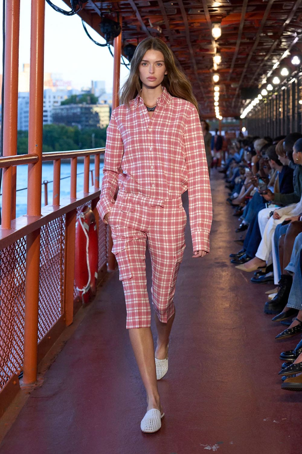 Tommy Hilfiger 2025 New York Runway Magazine (2)