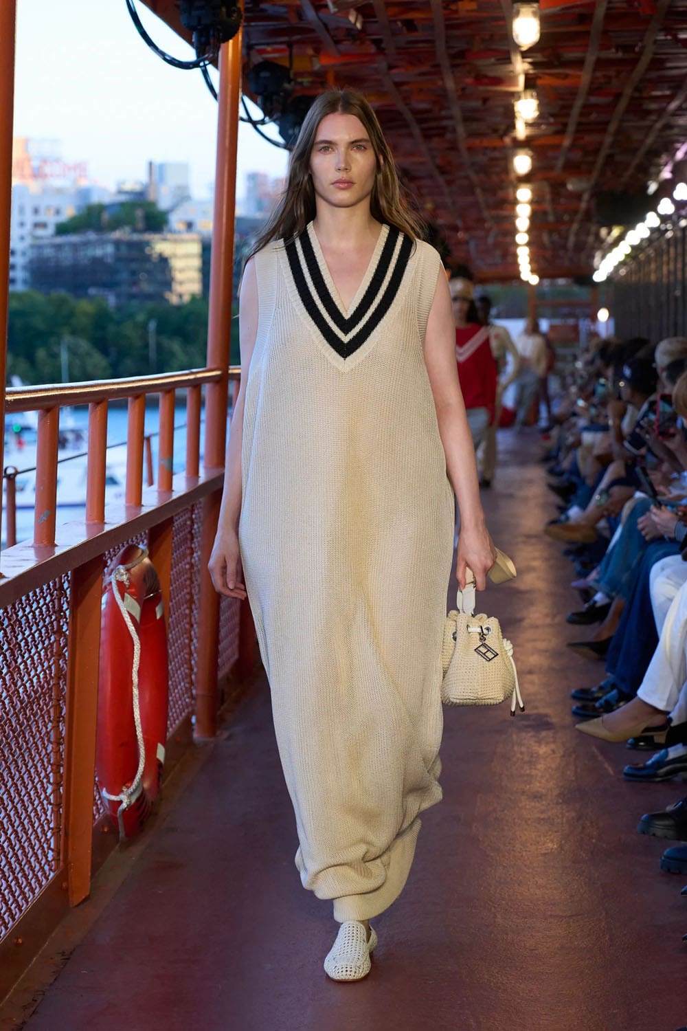Tommy Hilfiger 2025 New York Runway Magazine (20)