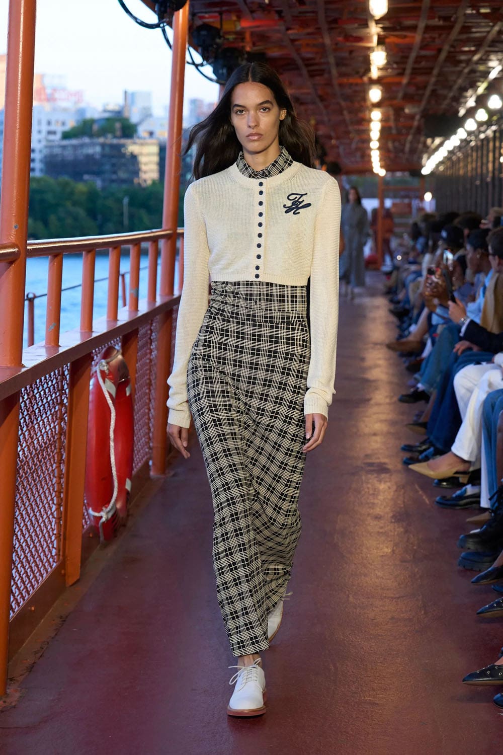 Tommy Hilfiger 2025 New York Runway Magazine (32)