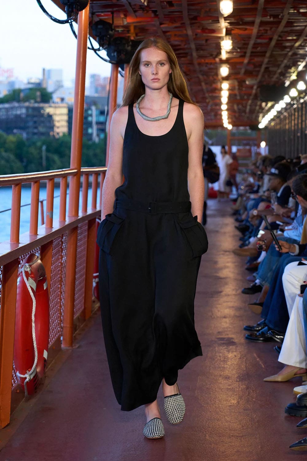 Tommy Hilfiger 2025 New York Runway Magazine (36)