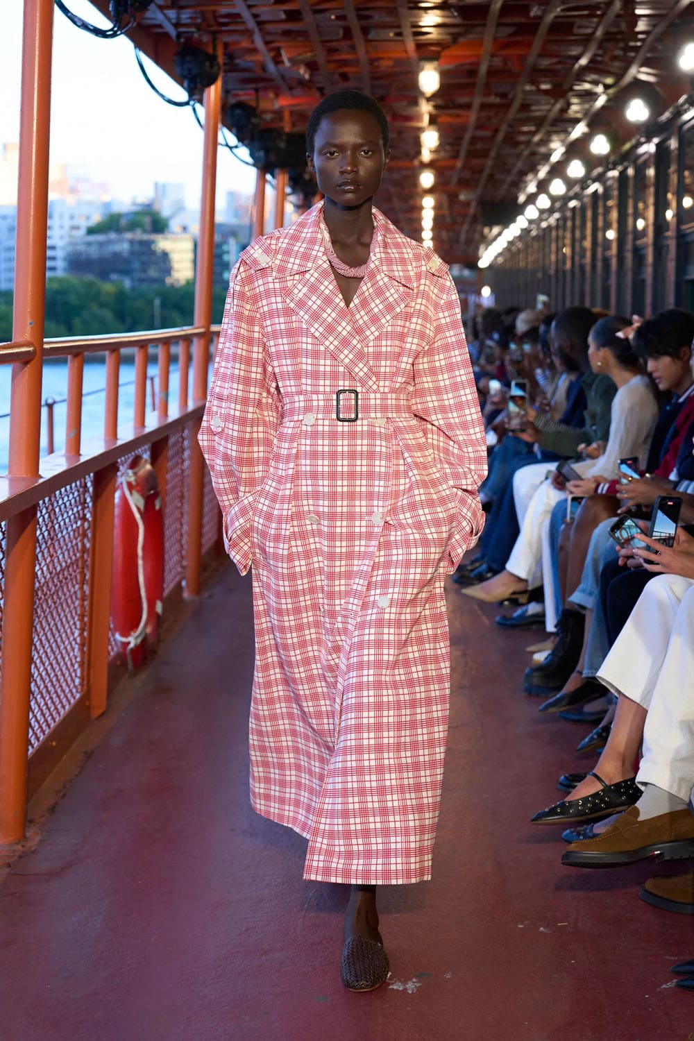 Tommy Hilfiger 2025 New York Runway Magazine (5)