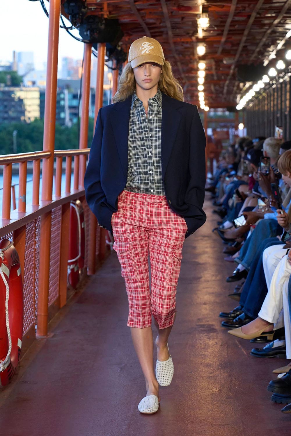 Tommy Hilfiger 2025 New York Runway Magazine (6)