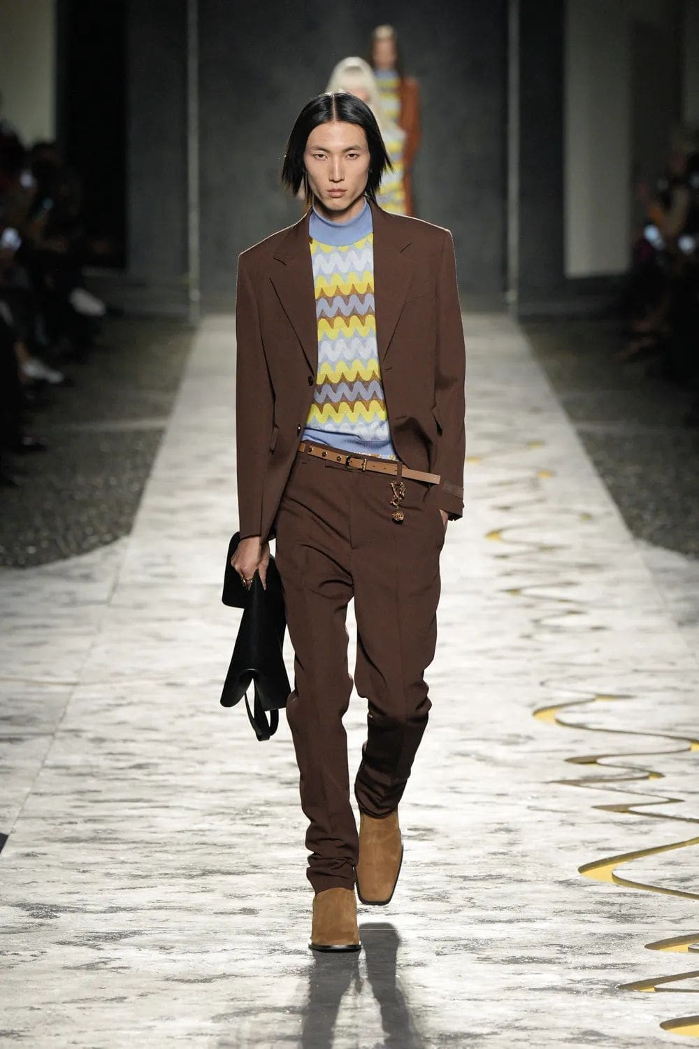 Versace Spring Summer 2025 Milan Runway Magazine (13)