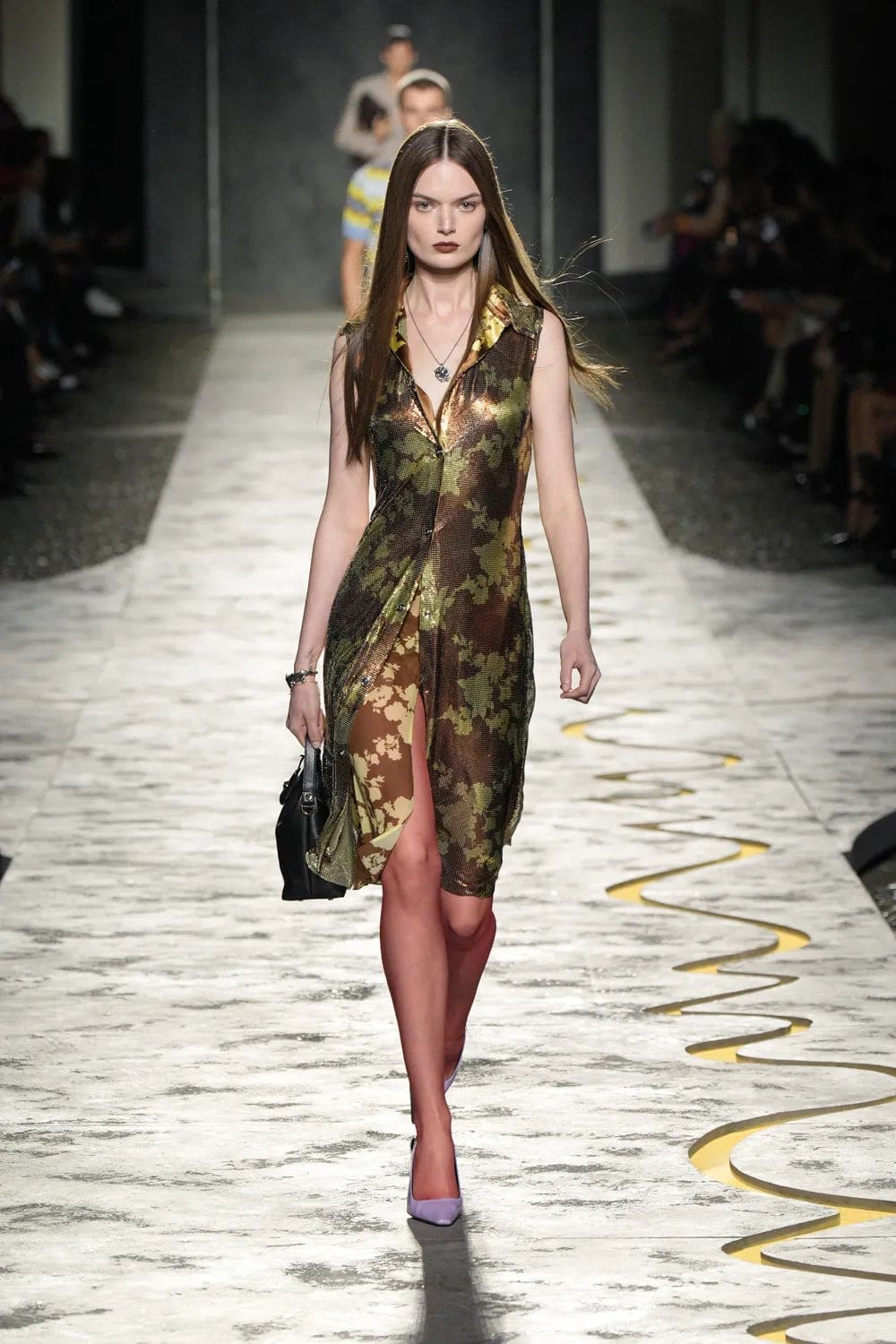 Versace Spring Summer 2025 Milan Runway Magazine (16)