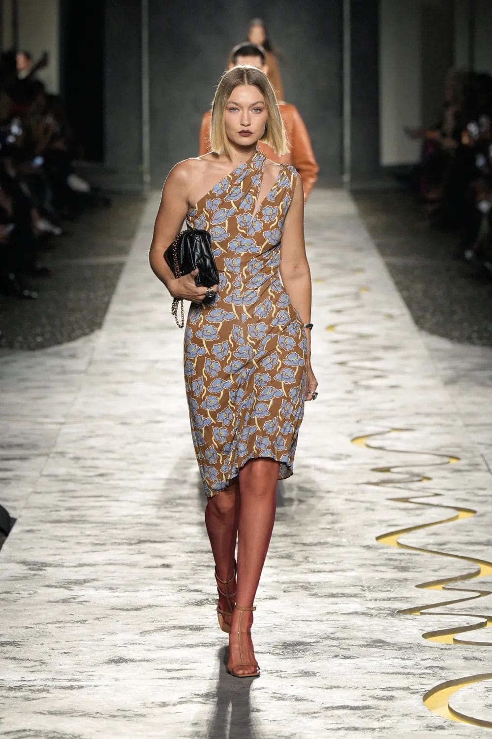 Versace Spring Summer 2025 Milan Runway Magazine (24)