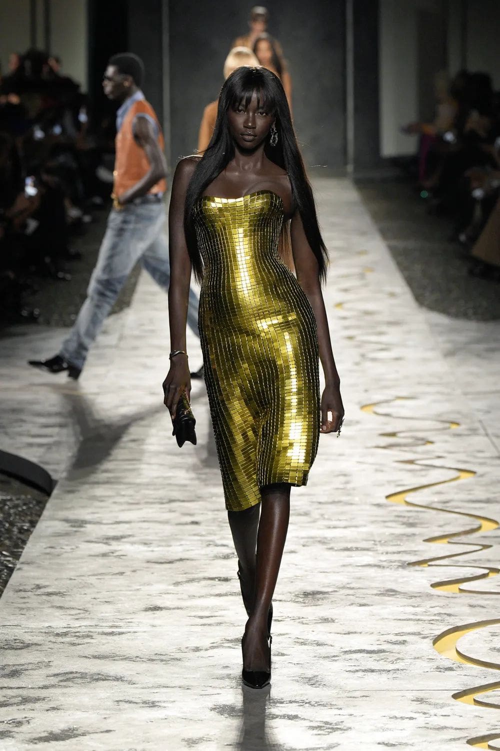 Versace Spring Summer 2025 Milan Runway Magazine (28)