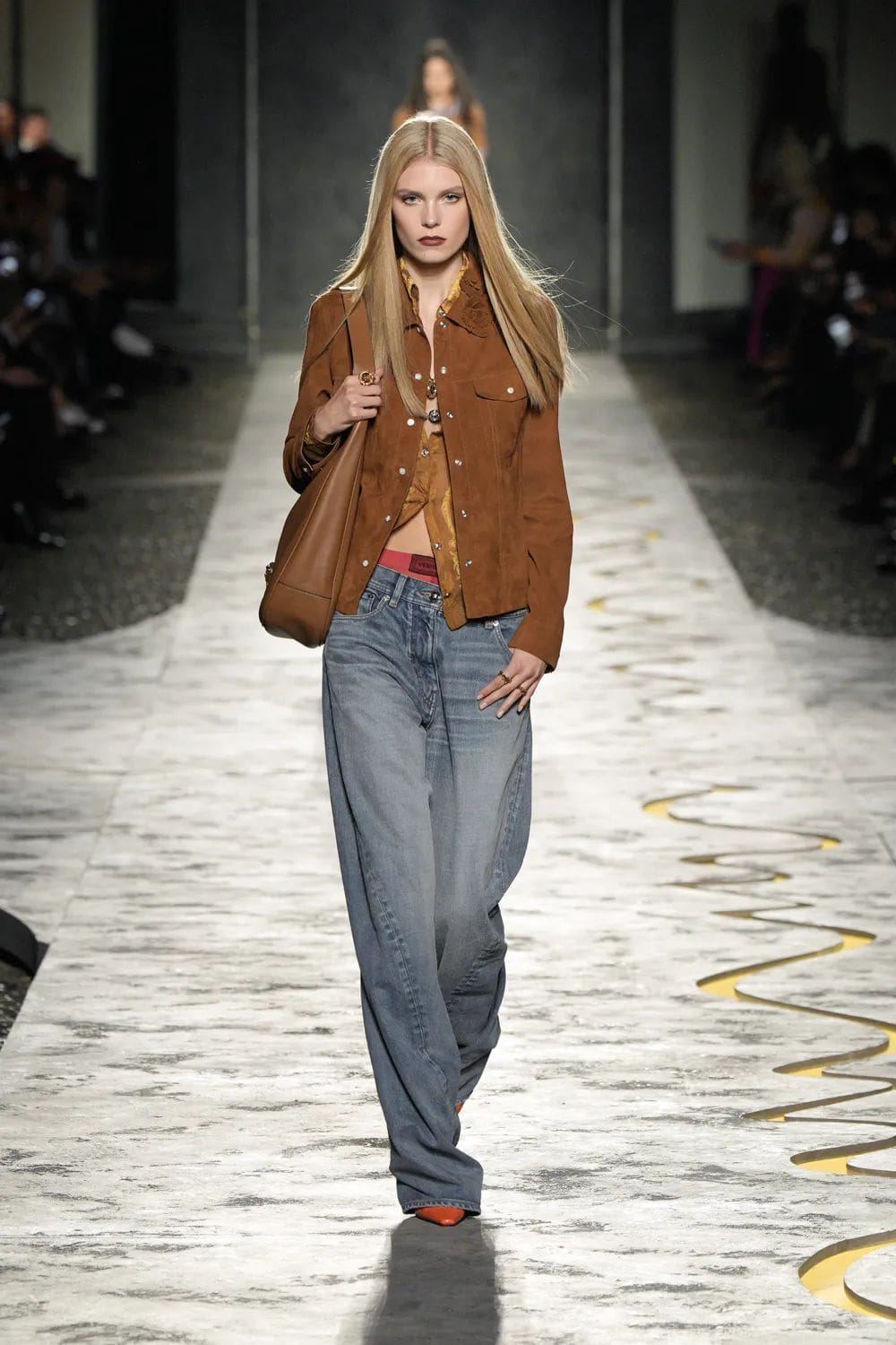 Versace Spring Summer 2025 Milan Runway Magazine (32)