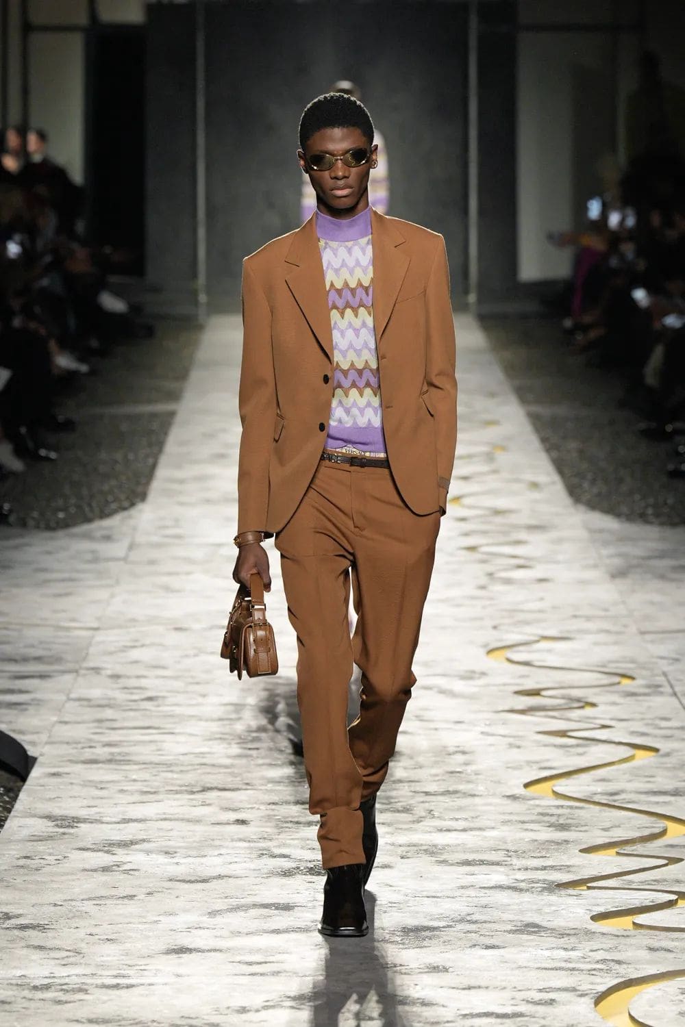 Versace Spring Summer 2025 Milan Runway Magazine (36)