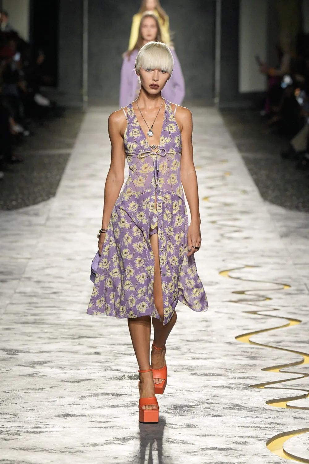 Versace Spring Summer 2025 Milan Runway Magazine (49)