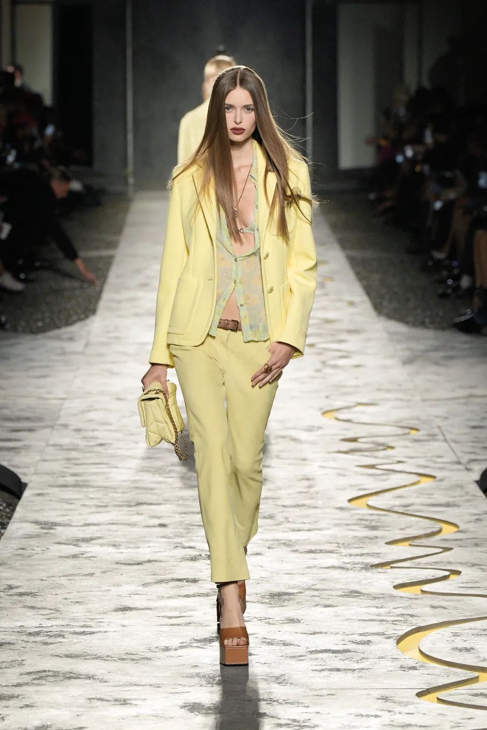 Versace Spring Summer 2025 Milan Runway Magazine (51)