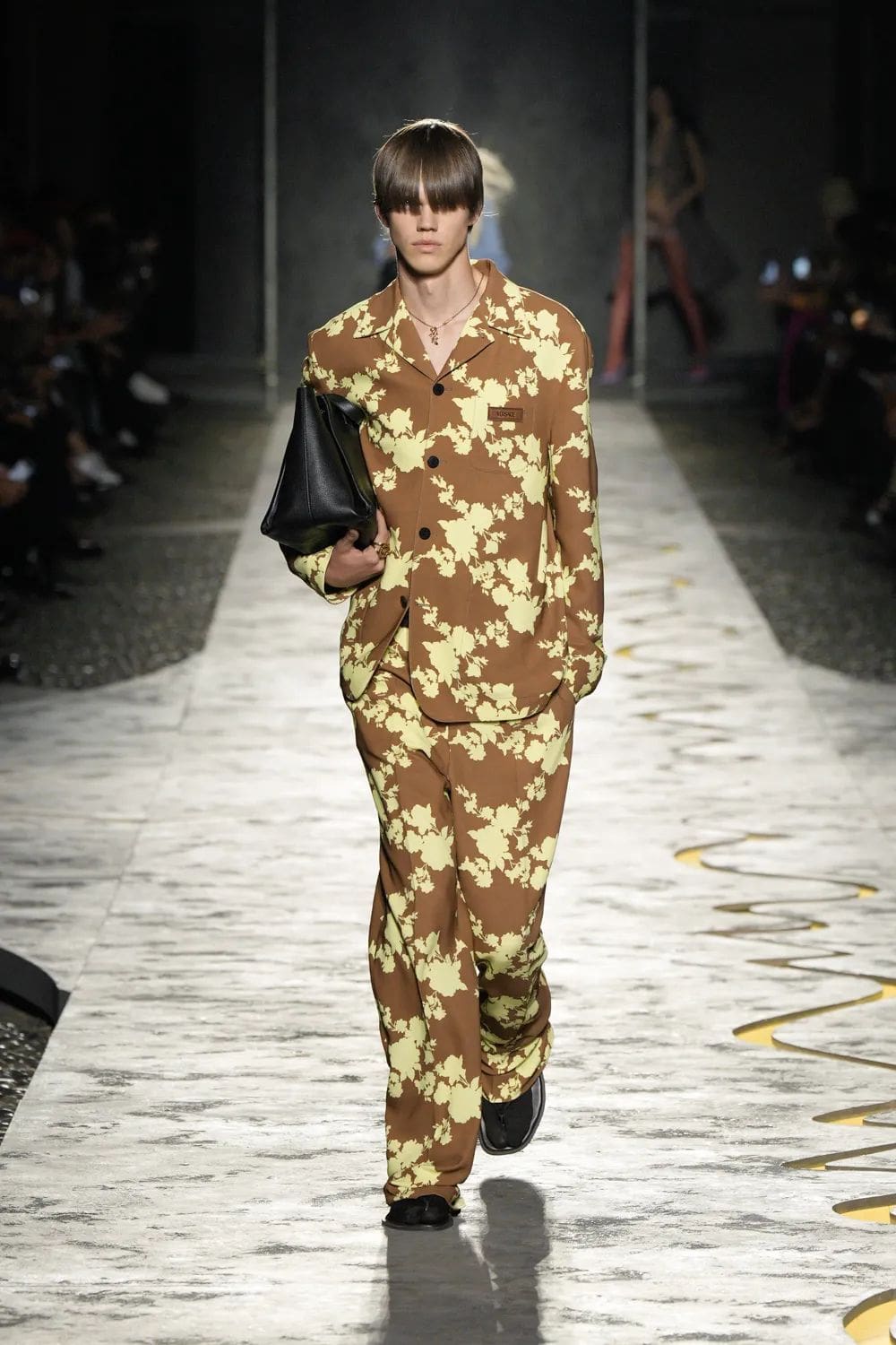 Versace Spring Summer 2025 Milan Runway Magazine (8)