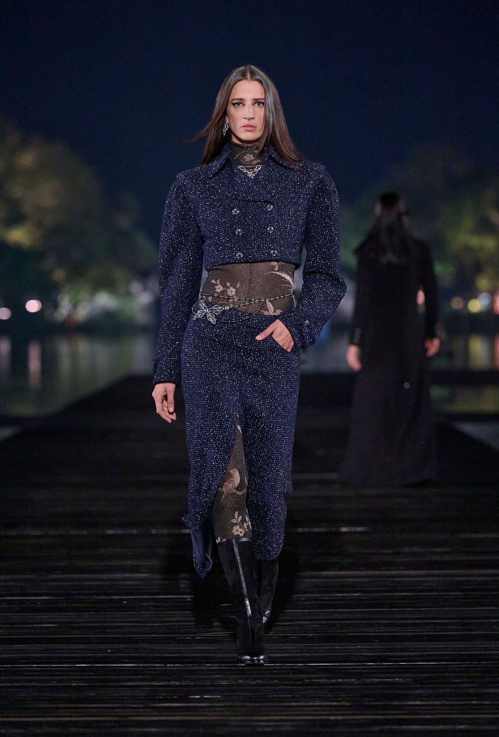 Chanel Metiers 飞镖 2024 25 杭州 中国 Runway 杂志(14)