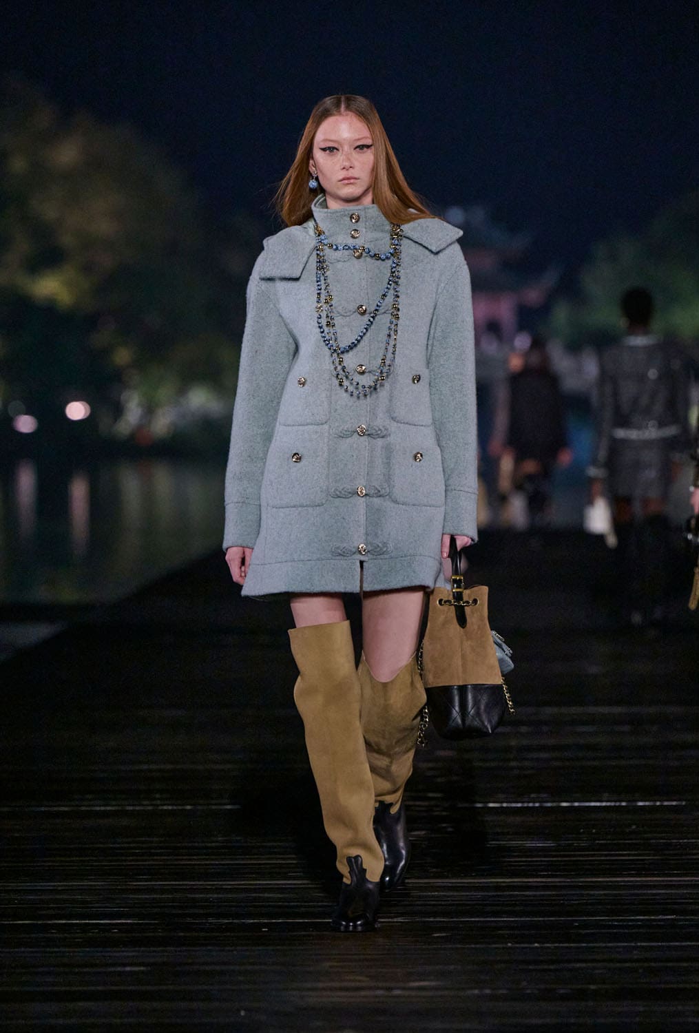 Chanel Metiers 飞镖 2024 25 杭州 中国 Runway 杂志(24)