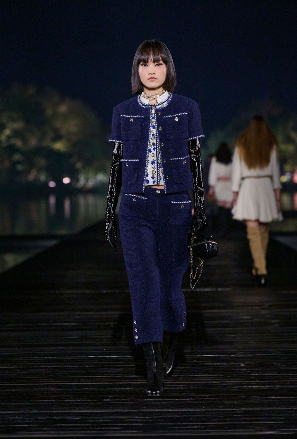 Chanel Metiers 飞镖 2024 25 杭州 中国 Runway 杂志(34)