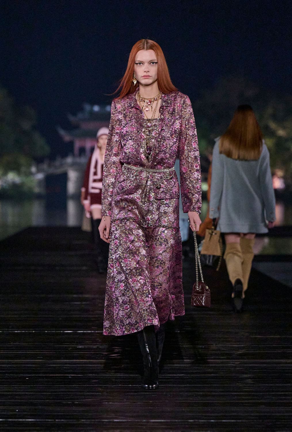 Chanel Metiers 飞镖 2024 25 杭州 中国 Runway 杂志(39)