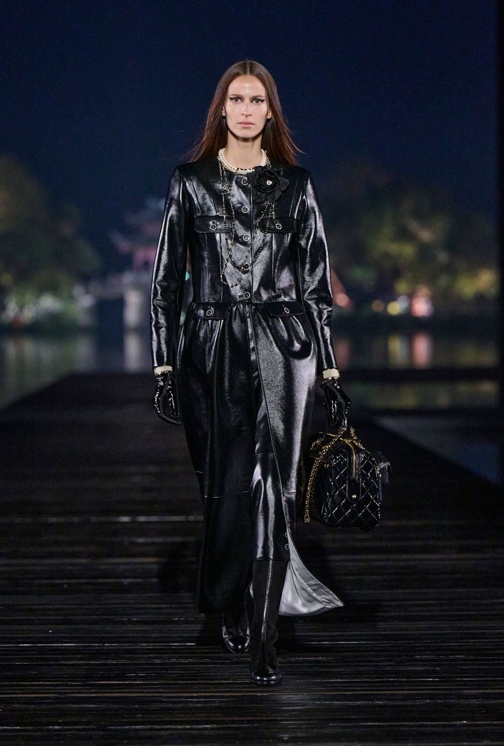 Chanel Metiers 飞镖 2024 25 杭州 中国 Runway 杂志(6)