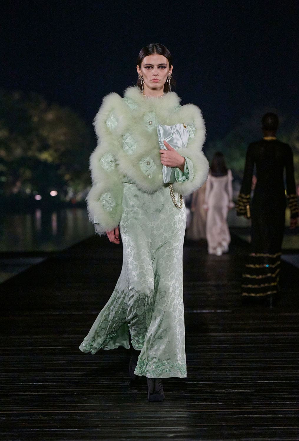 Chanel Metiers 飞镖 2024 25 杭州 中国 Runway 杂志(60)