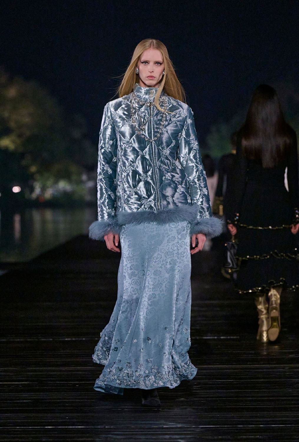 Chanel Metiers 飞镖 2024 25 杭州 中国 Runway 杂志(61)
