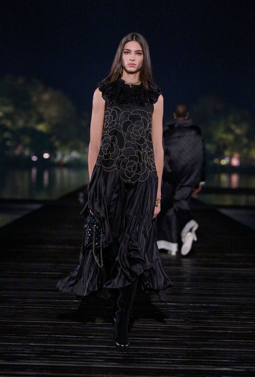 Chanel Metiers 飞镖 2024 25 杭州 中国 Runway 杂志(65)