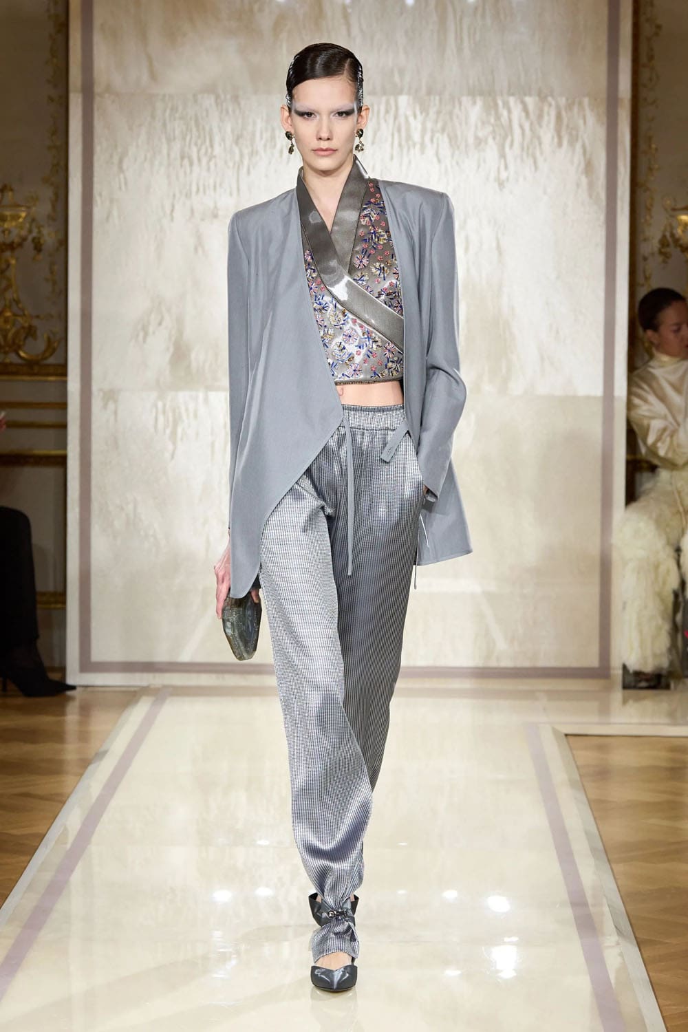 Armani Prive 2025 春夏高级时装 Runway 杂志(10)